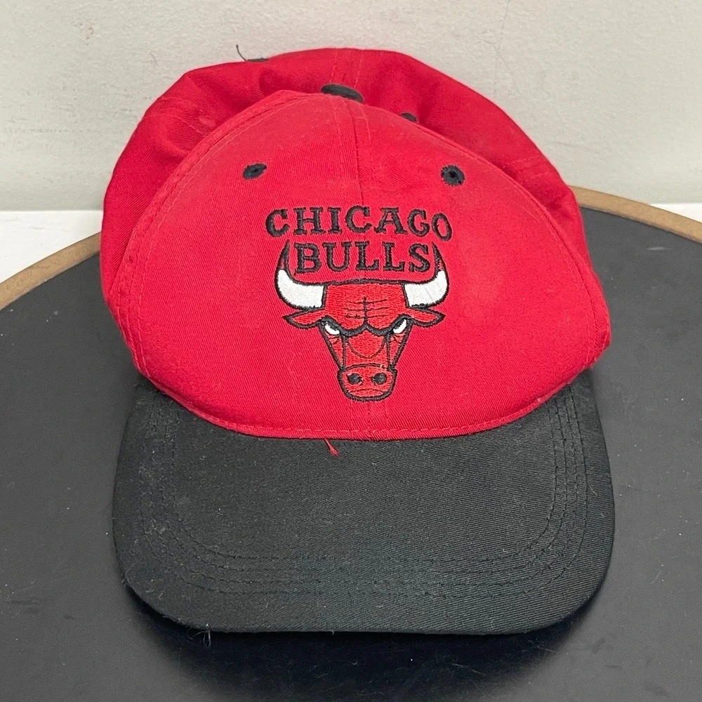 Vintage Chicago Bulls‎ Hat Cap NBA Sports Specialties Youth Kids Red Black